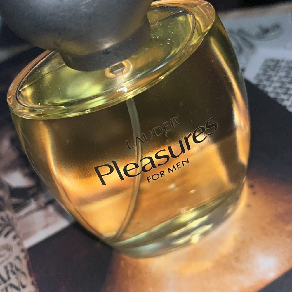 🥃👌🏻•☠️ Estee’ Lauder x Pleasures x Man Vibes ☠️• 🥃👌🏻